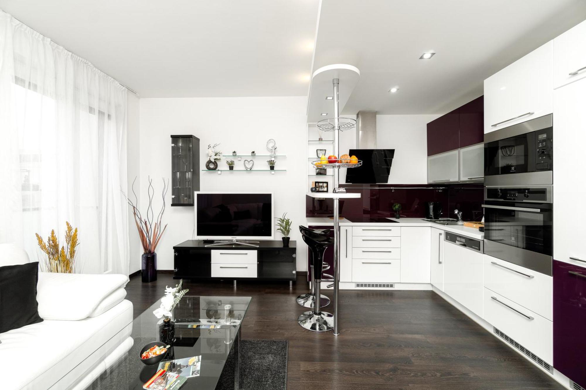 Bnb New Beautiful Apartment In The Center Of Ostrava With Option Garage Parking Exteriör bild