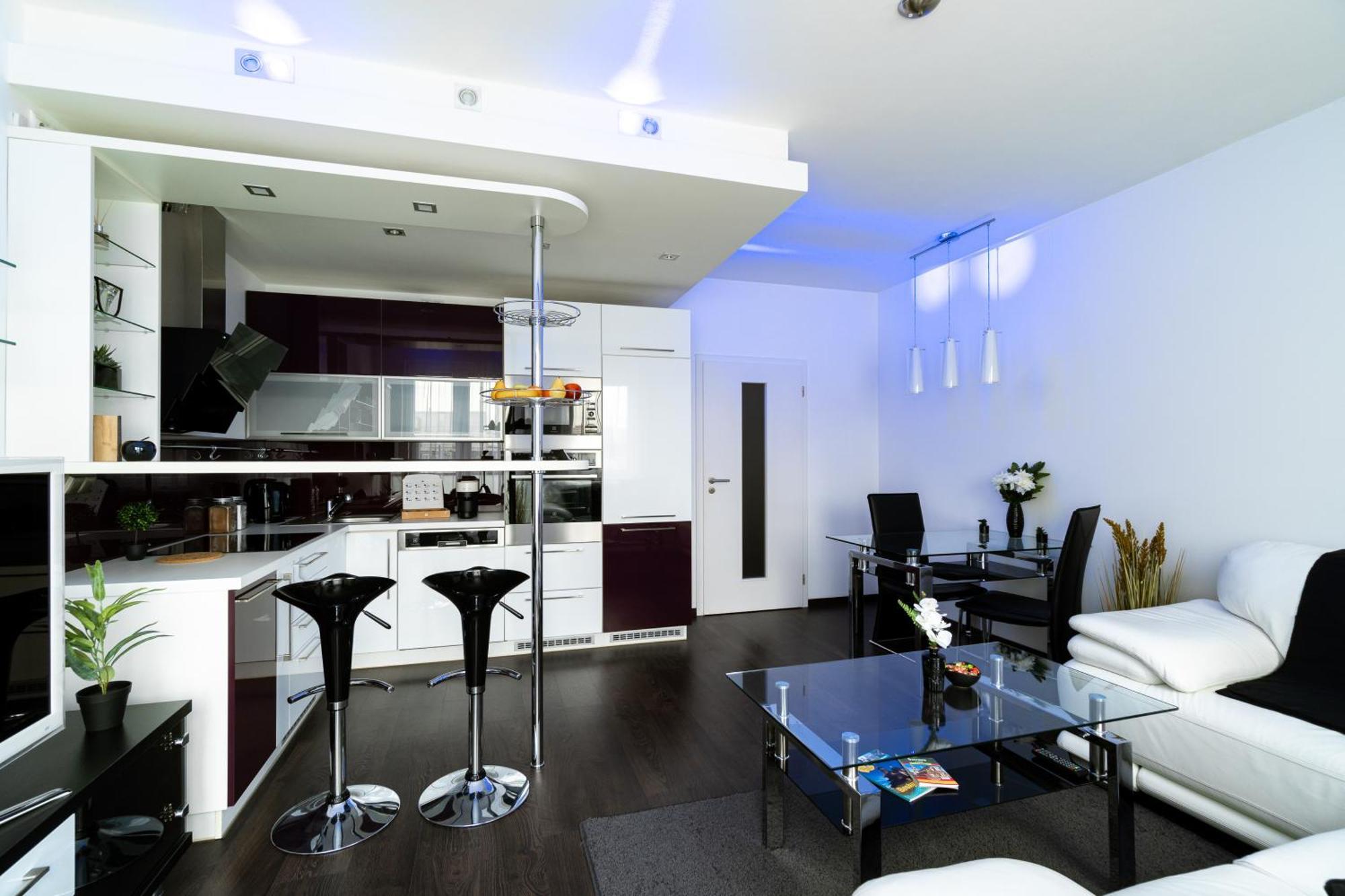 Bnb New Beautiful Apartment In The Center Of Ostrava With Option Garage Parking Exteriör bild