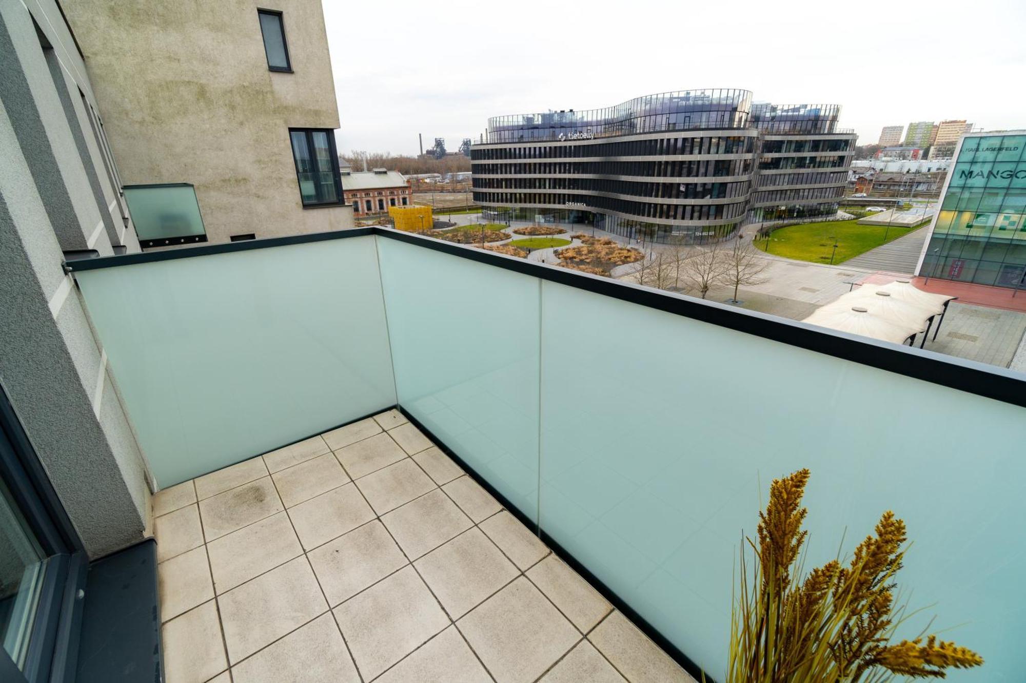 Bnb New Beautiful Apartment In The Center Of Ostrava With Option Garage Parking Exteriör bild