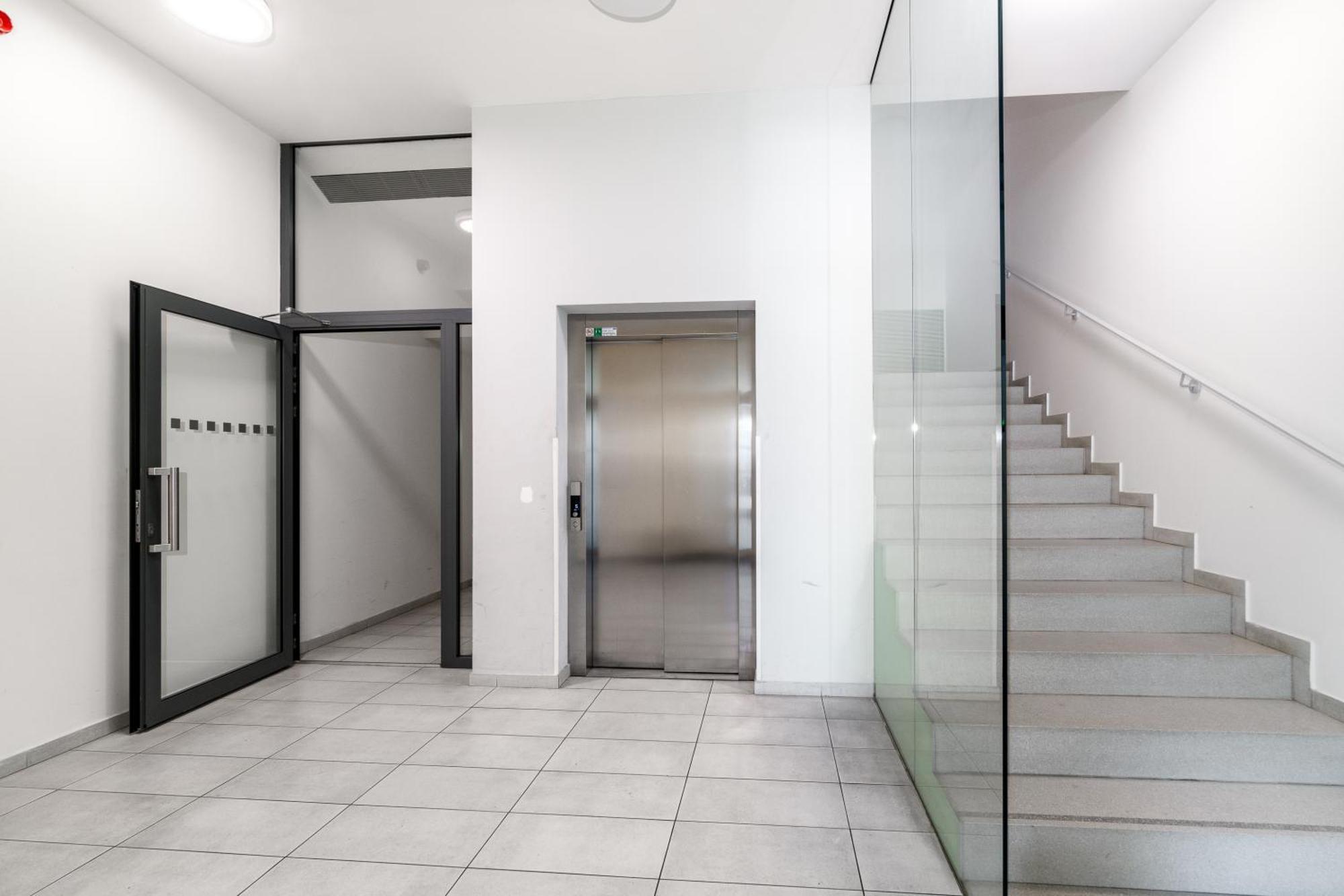 Bnb New Beautiful Apartment In The Center Of Ostrava With Option Garage Parking Exteriör bild