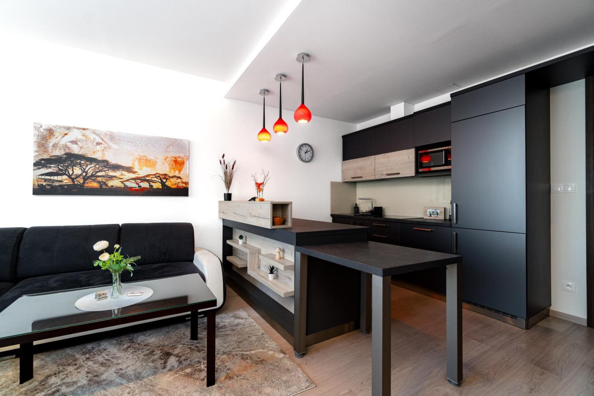 Bnb New Beautiful Apartment In The Center Of Ostrava With Option Garage Parking Exteriör bild